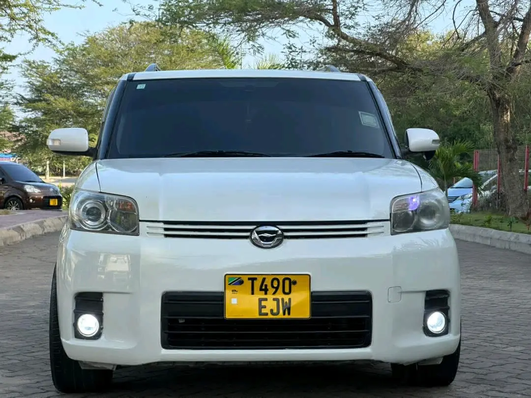 Toyota Rumion 2008, 1NZ Engine, White
