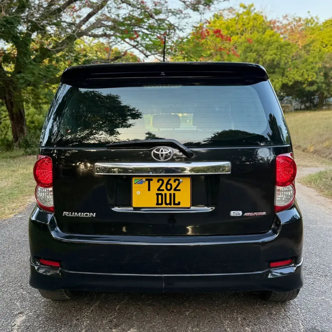 Toyota Rumion 2008 Nyeusi, 14.8M TZS thumbnail 5