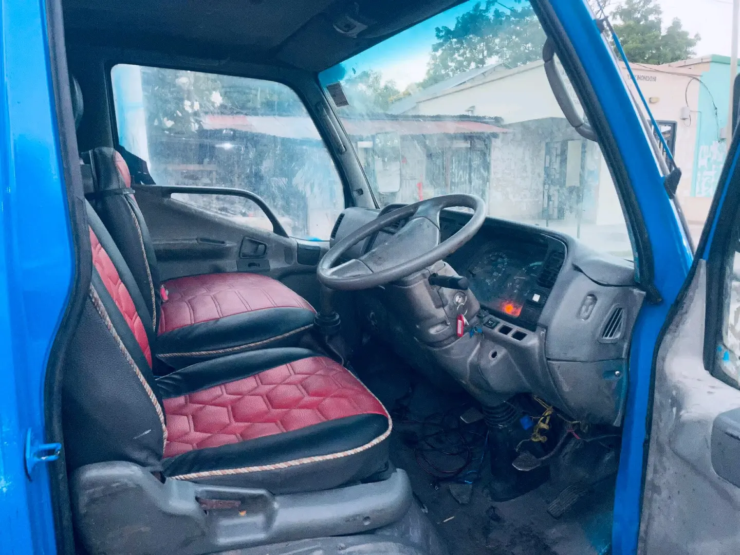 Used Blue Mitsubishi Canter Truck (AYZ) thumbnail 6