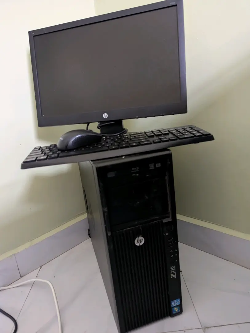 HP Z210 Workstation PC Set with Monitor, Keyboard, Mouse