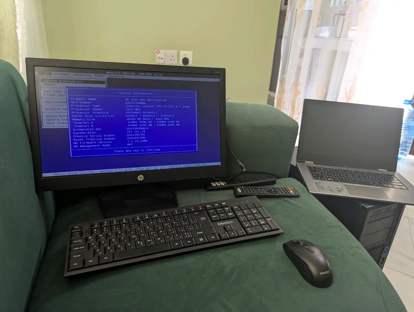 HP Z210 Workstation PC Set with Monitor, Keyboard, Mouse thumbnail 3