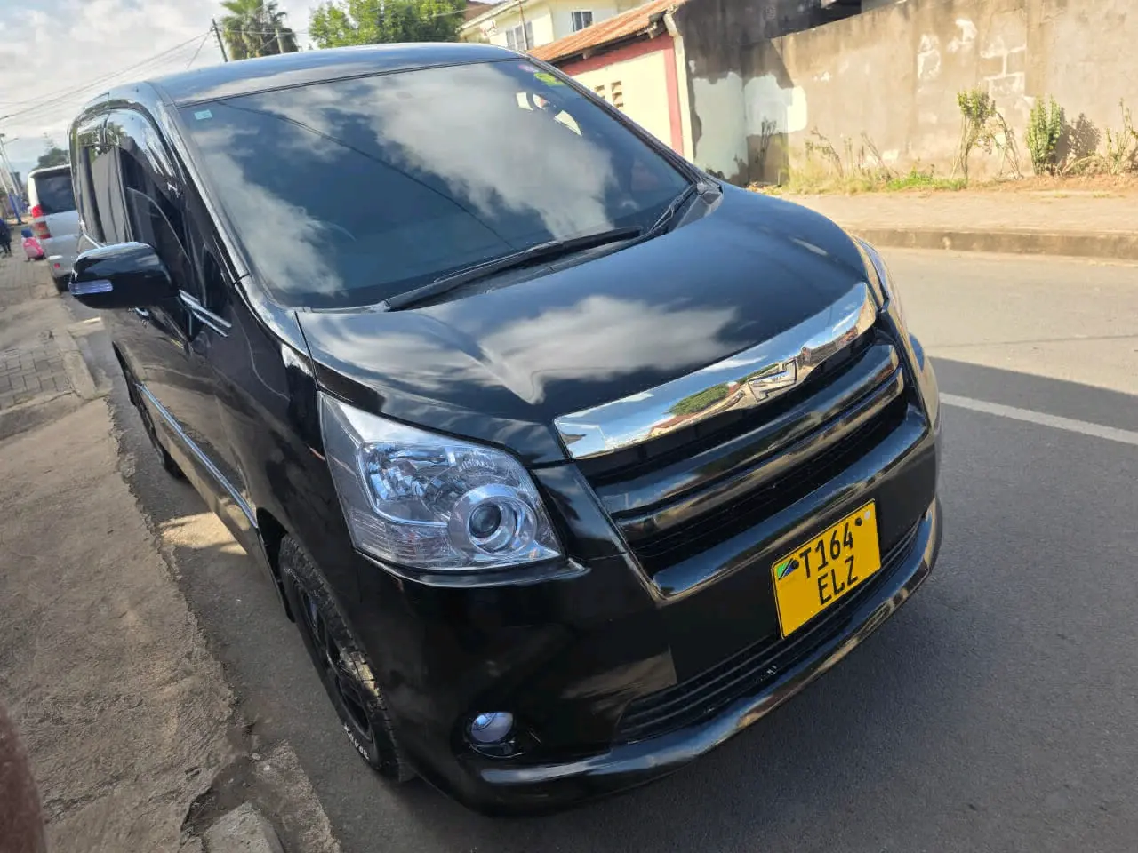 Toyota Noah 2010 ELZ