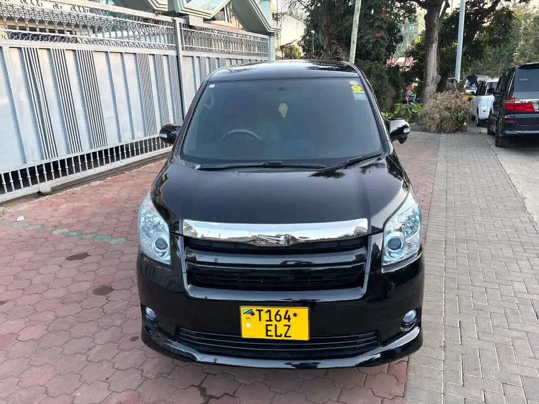 Toyota Noah 2010 ELZ thumbnail 8