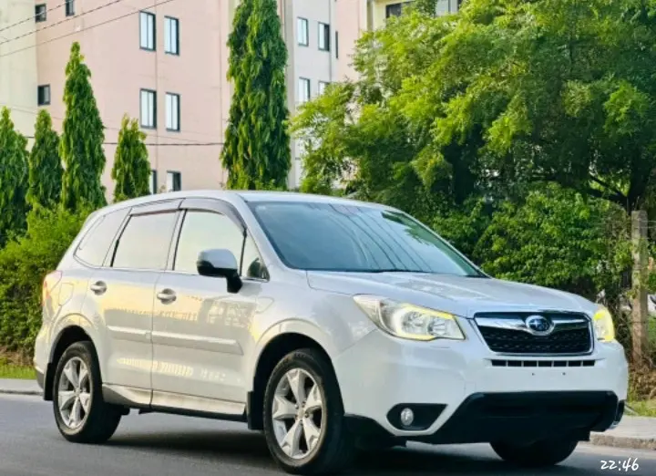 Subaru Forester SUV thumbnail 4