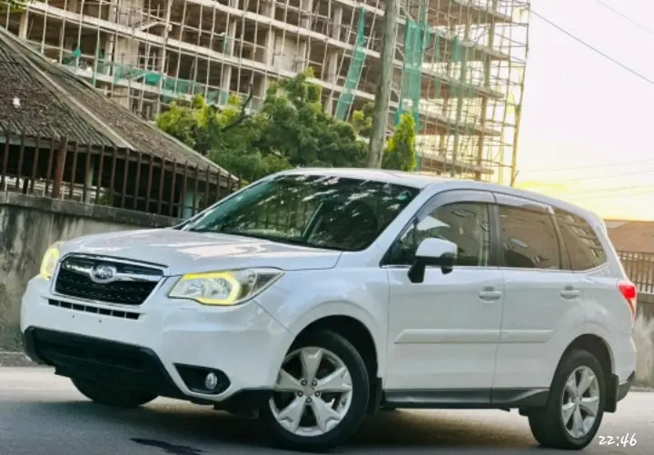 Subaru Forester SUV thumbnail 5