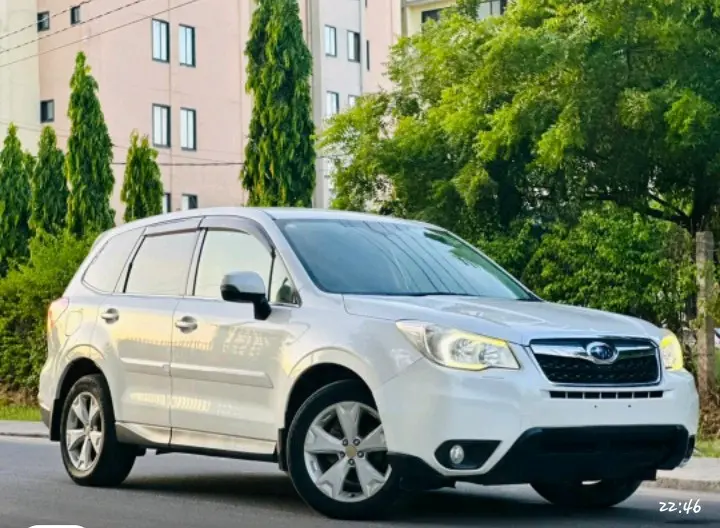 Subaru Forester SUV thumbnail 6