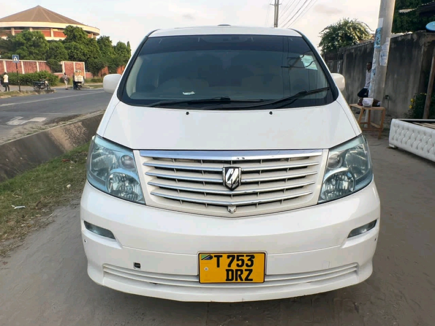 Toyota Alphard Minivan 2003