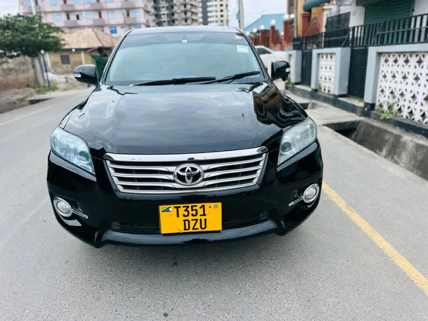 Toyota Vanguard DZU 2011 SUV