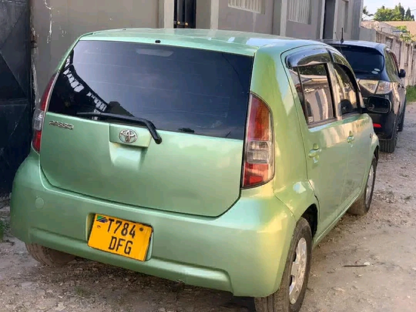 Toyota Passo Compact Hatchback 990 CC thumbnail 3