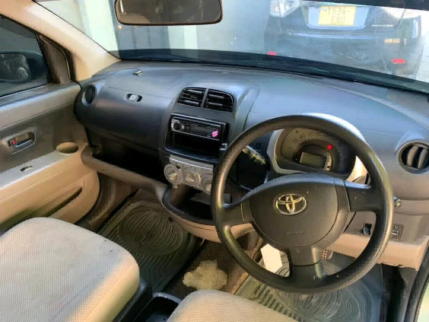 Toyota Passo Compact Hatchback 990 CC thumbnail 6
