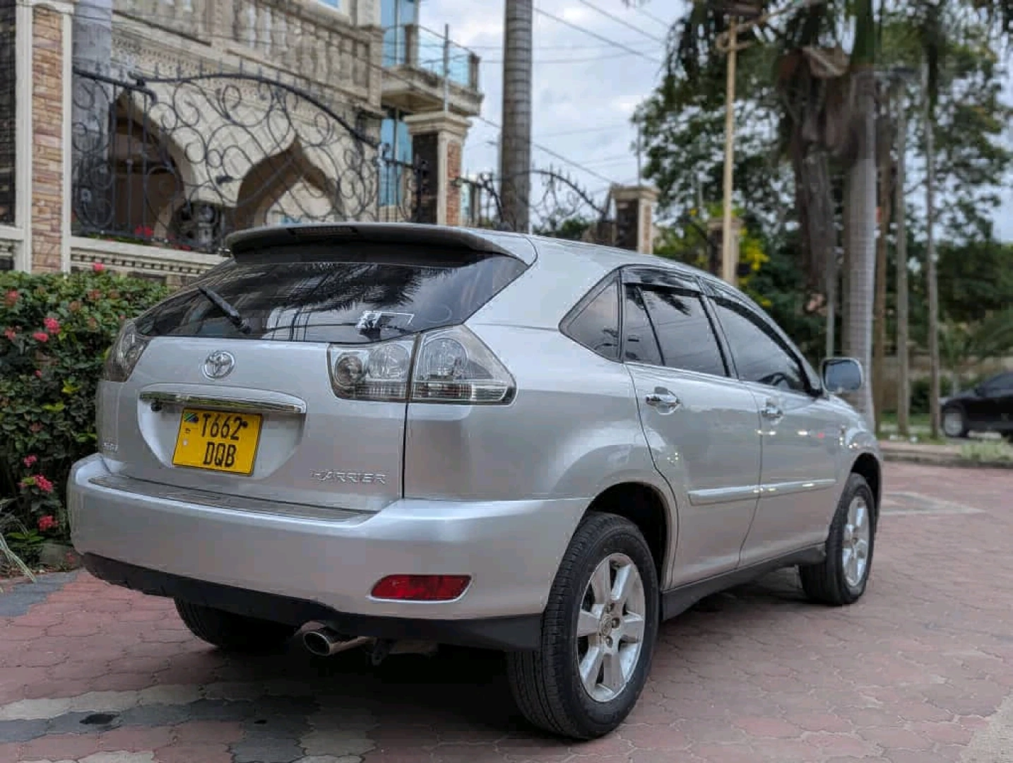 Toyota Harrier 2004 SUV (DQB) - Exchange Allowed thumbnail 2