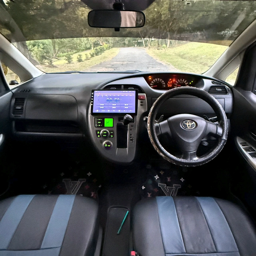 Toyota Ractis 2003 Model 1490cc (Reg DRW) thumbnail 8