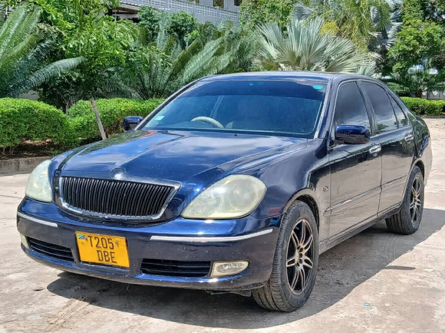 Toyota Brevis Sedan 2004, Low Mileage thumbnail 3