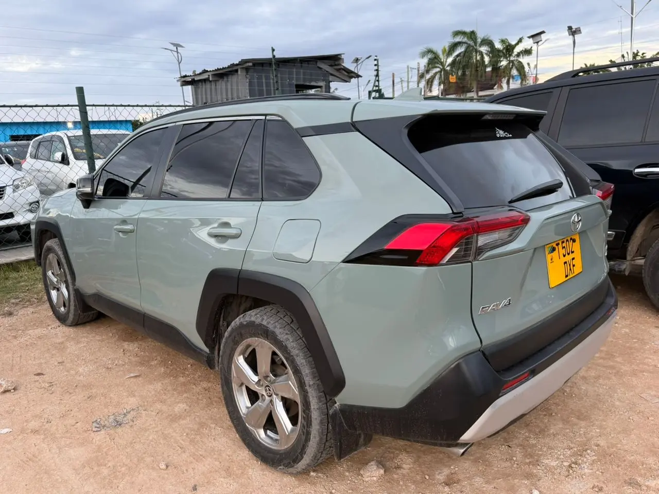 Toyota RAV4 Adventure 2022 thumbnail 2