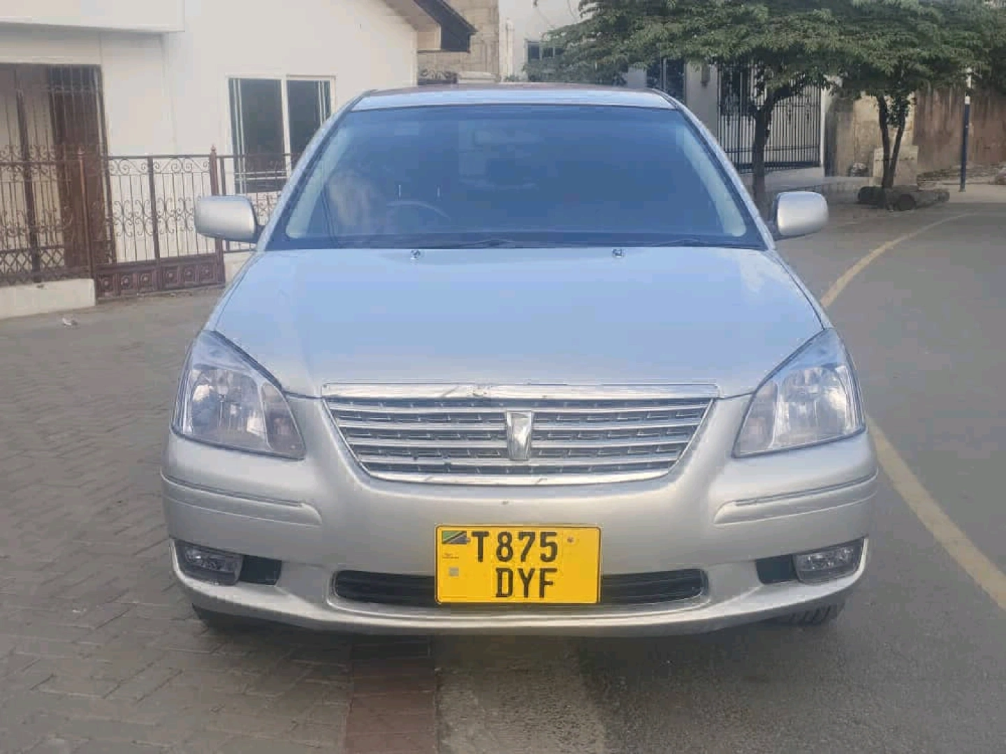Toyota Premio F Sedan