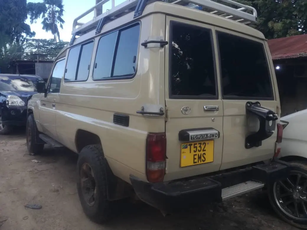 Toyota Land Cruiser Hardtop EMS