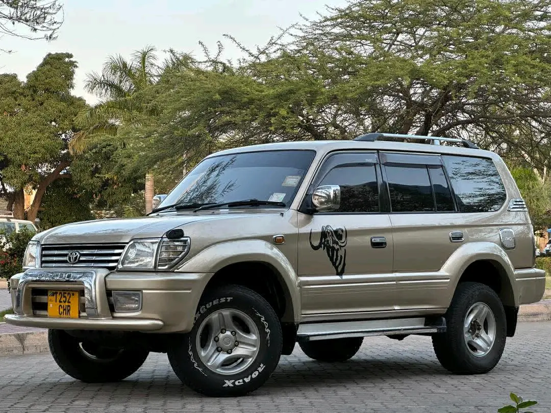Toyota Land Cruiser Prado 2001 Gold thumbnail 3