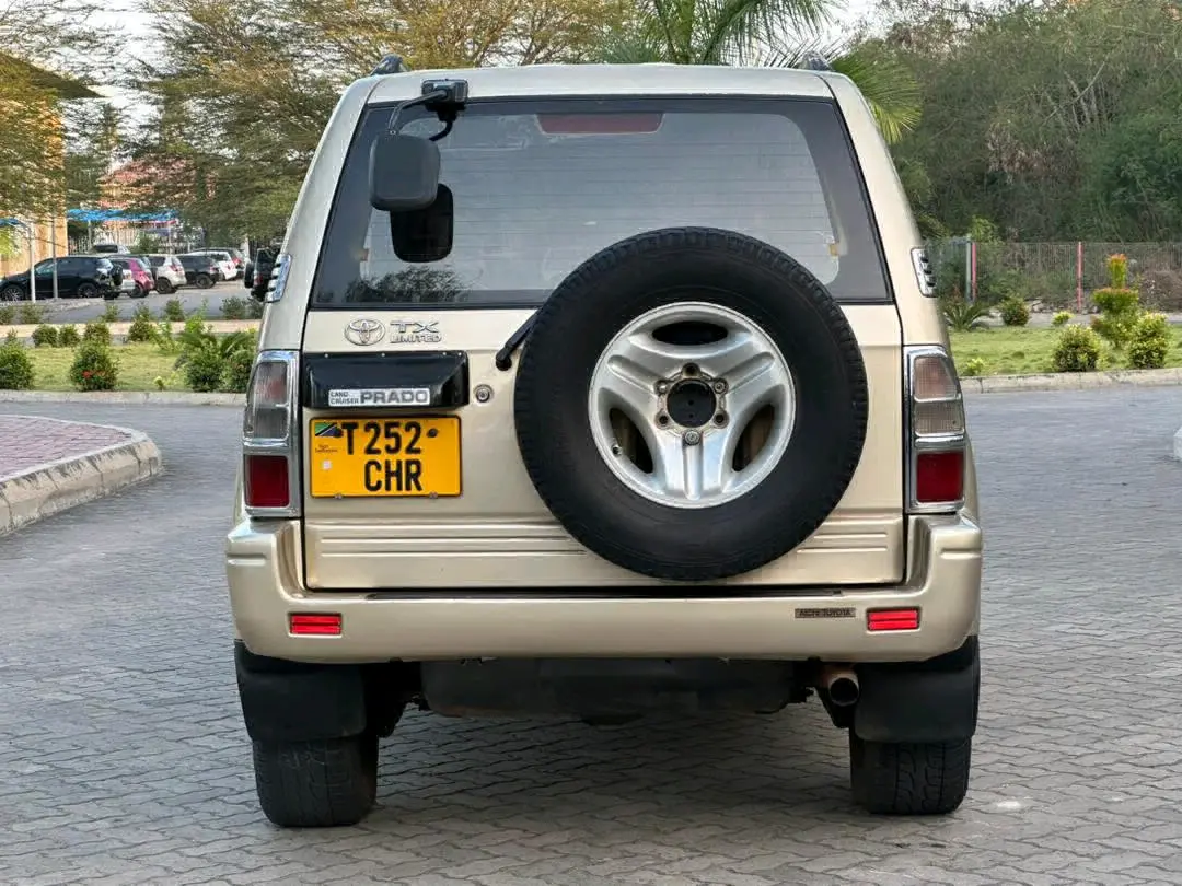Toyota Land Cruiser Prado 2001 Gold thumbnail 6