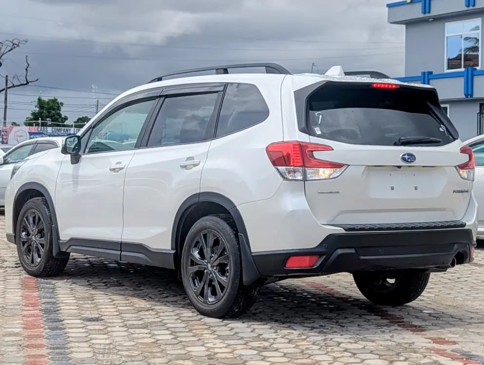 2020 Subaru Forester SKE (e-Boxer) thumbnail 2