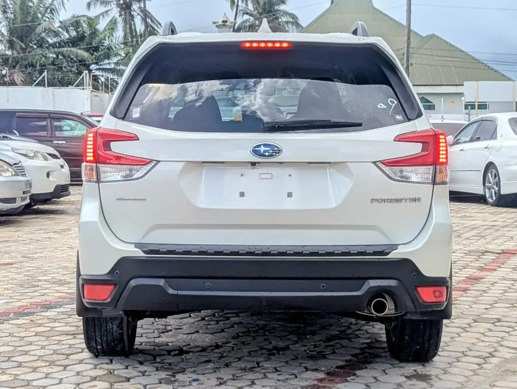 2020 Subaru Forester SKE (e-Boxer) thumbnail 4