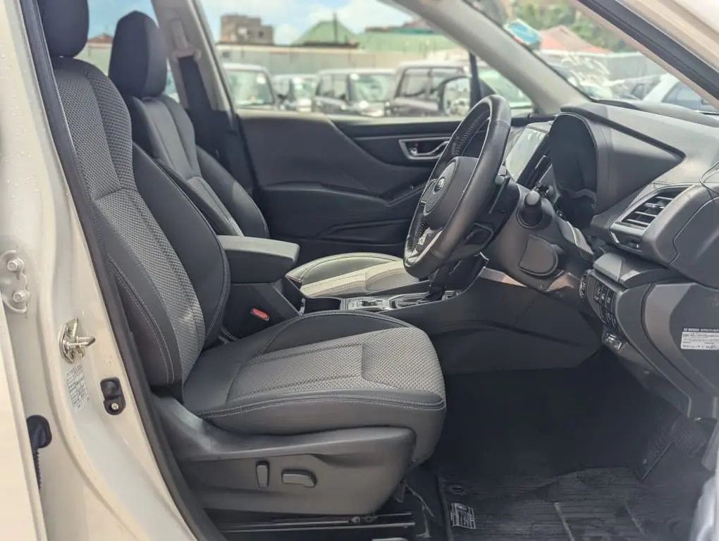 2020 Subaru Forester SKE (e-Boxer) thumbnail 7