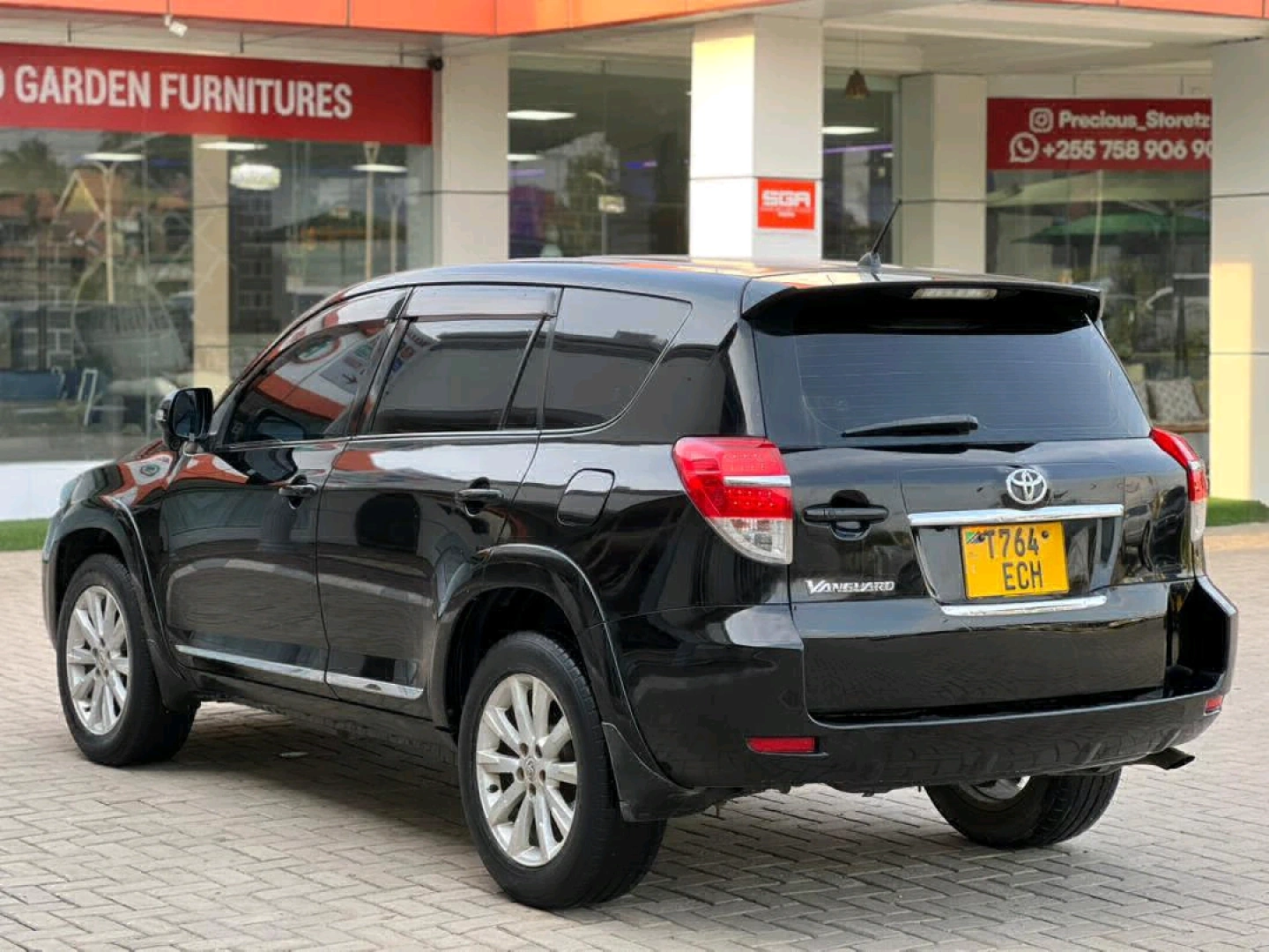 Toyota Vanguard SUV Nyeusi 2010 thumbnail 2