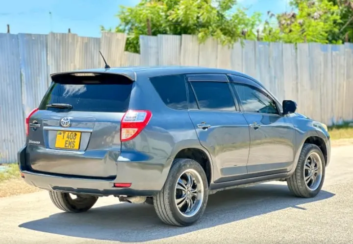 Toyota Vanguard suv thumbnail 4