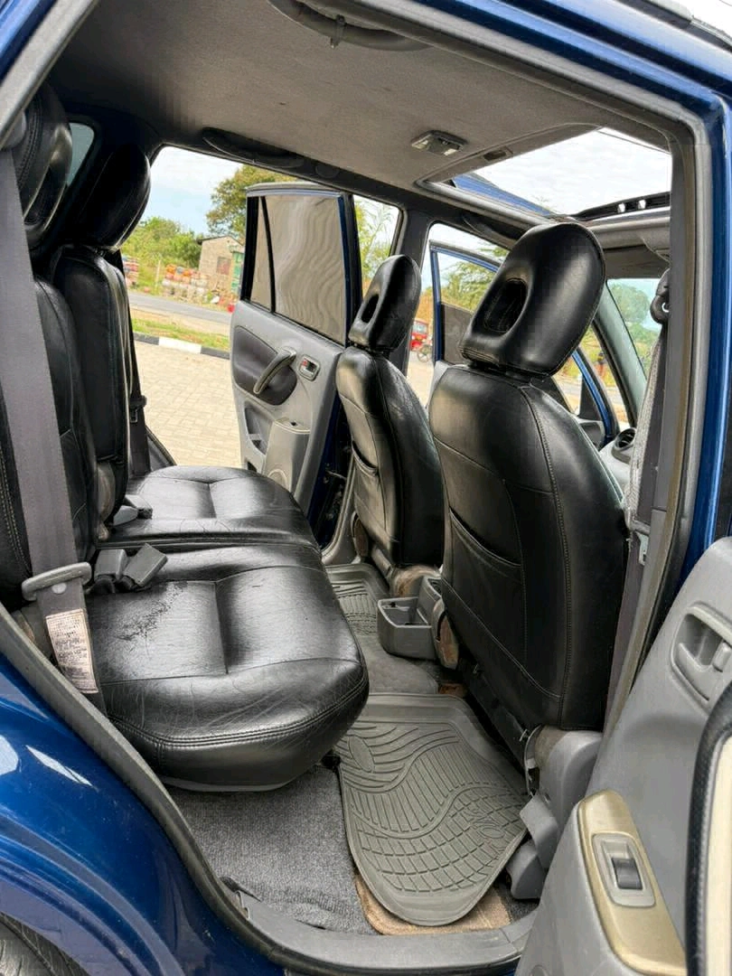 Used Blue Toyota RAV4 SUV 1990 CC thumbnail 8