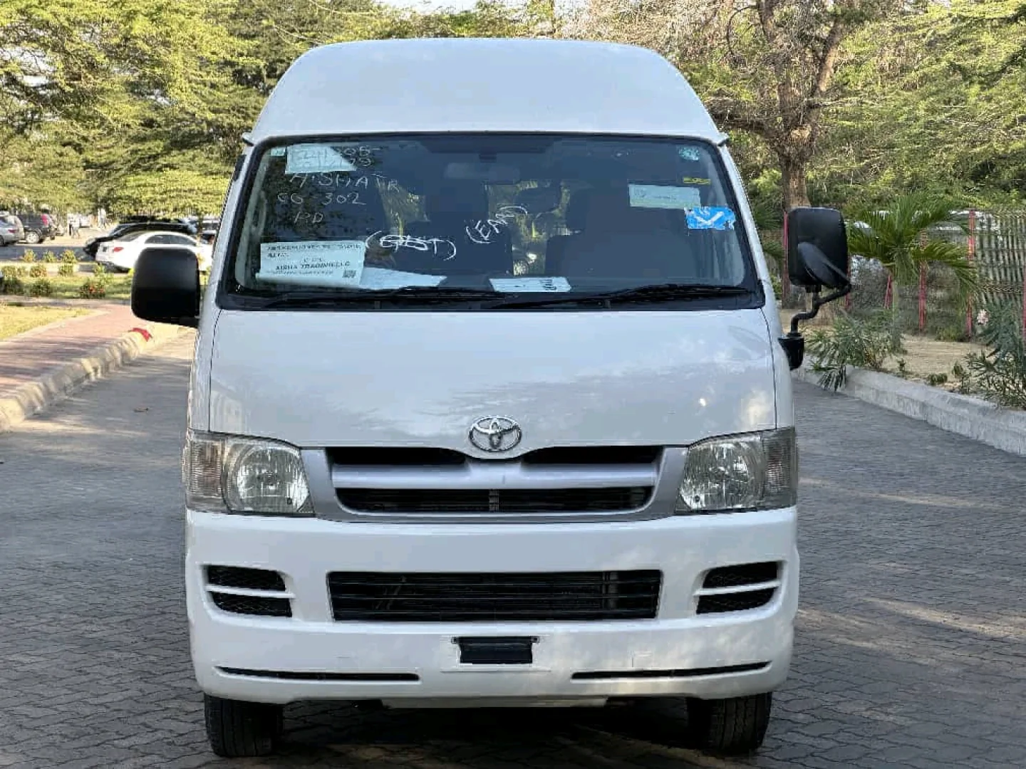 2006 Toyota Hiace Van 2700cc Automatic