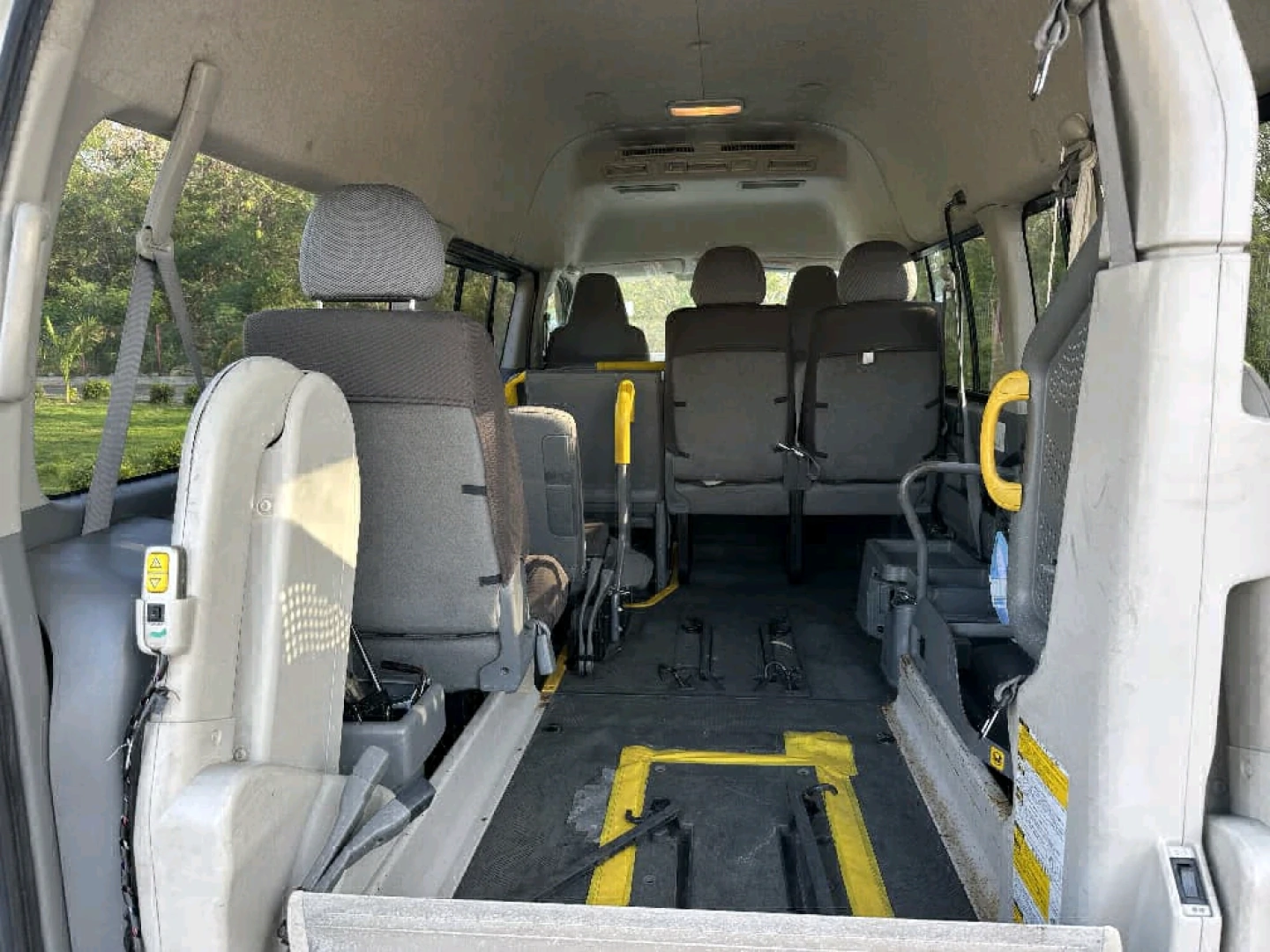 2006 Toyota Hiace Van 2700cc Automatic thumbnail 7