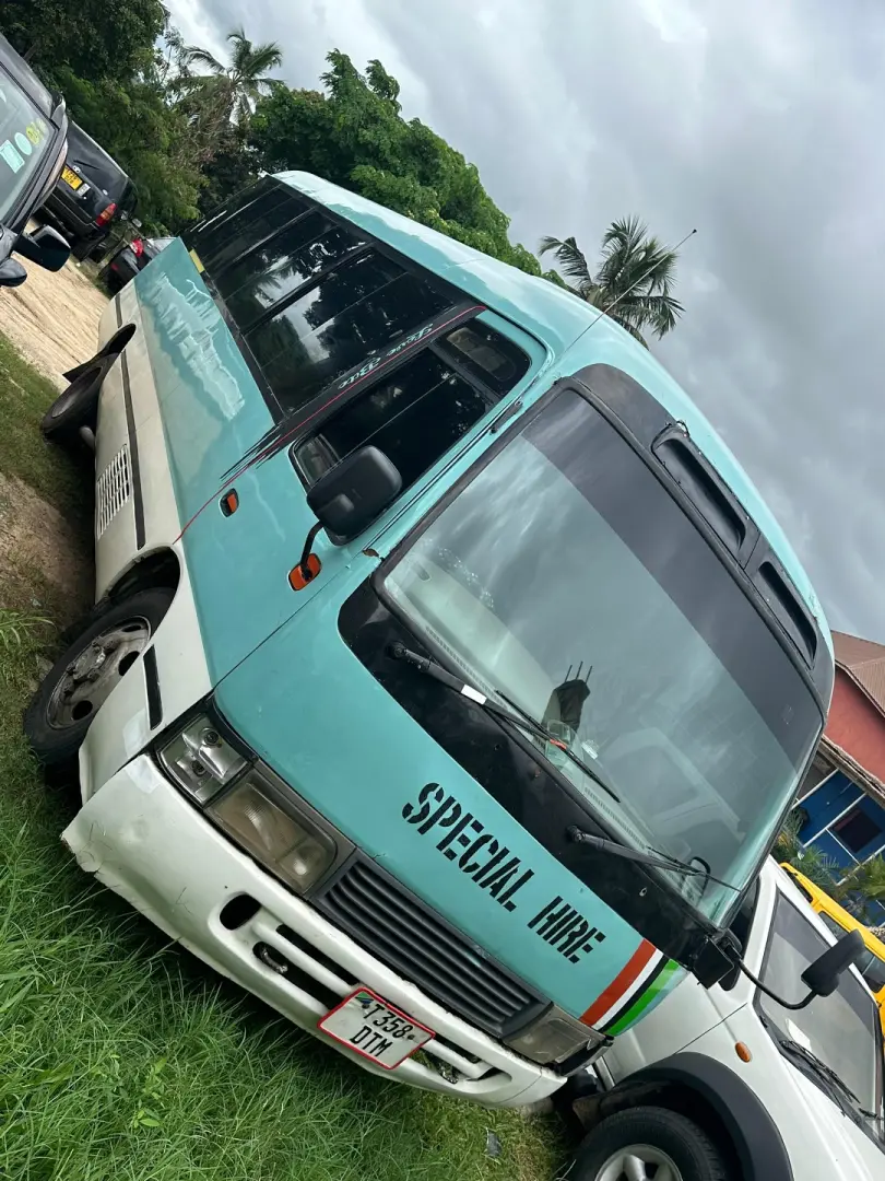 Nissan Coaster Bus - 1HD-T Engine