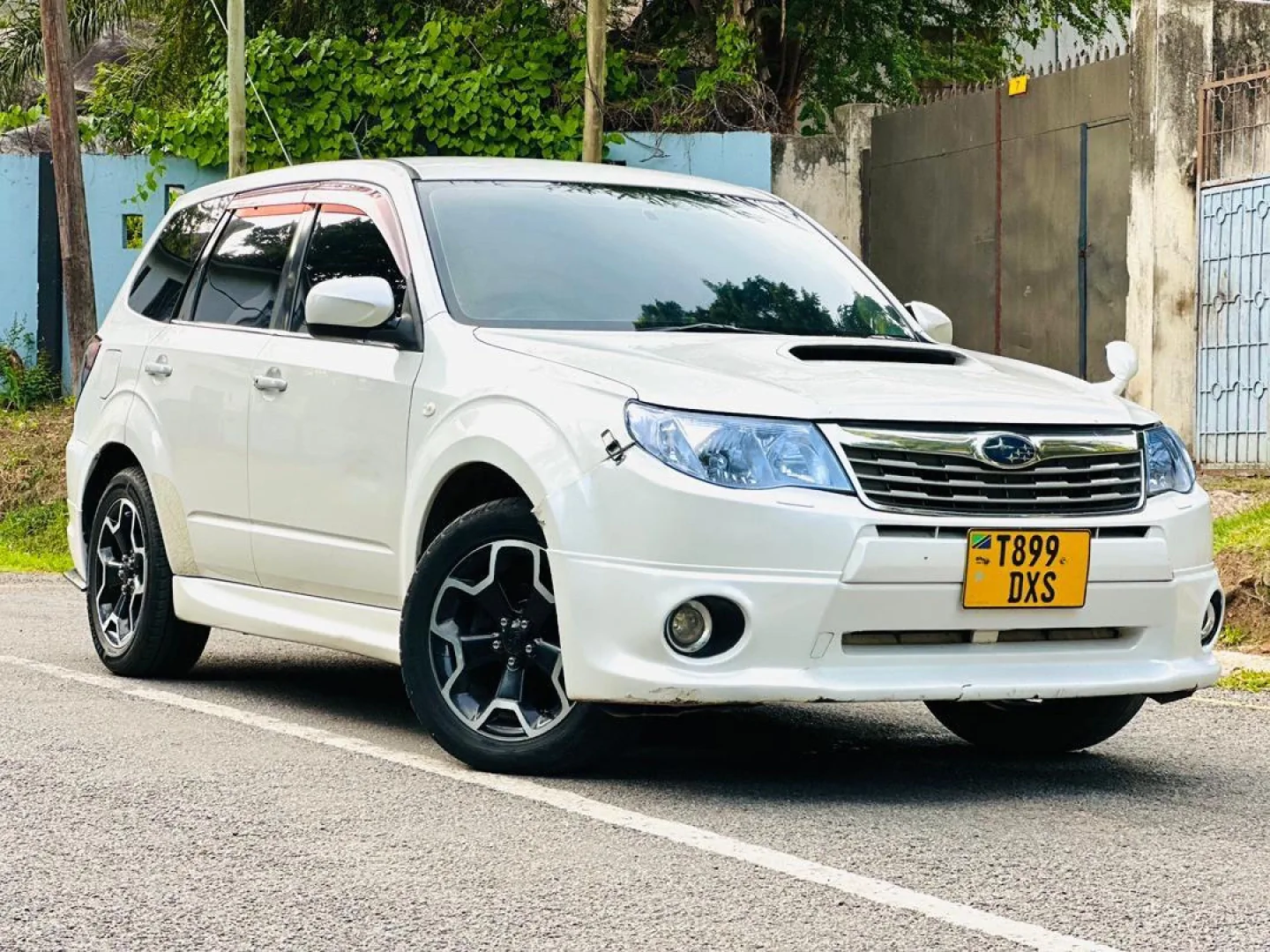 Subaru Forester 2010 (1990cc) - Mwanza thumbnail 2