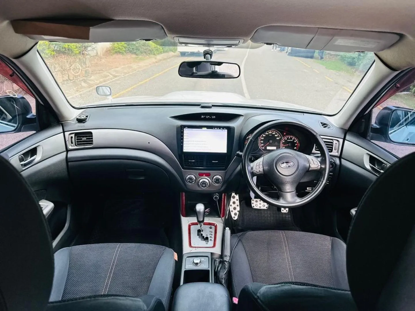 Subaru Forester 2010 (1990cc) - Mwanza thumbnail 5