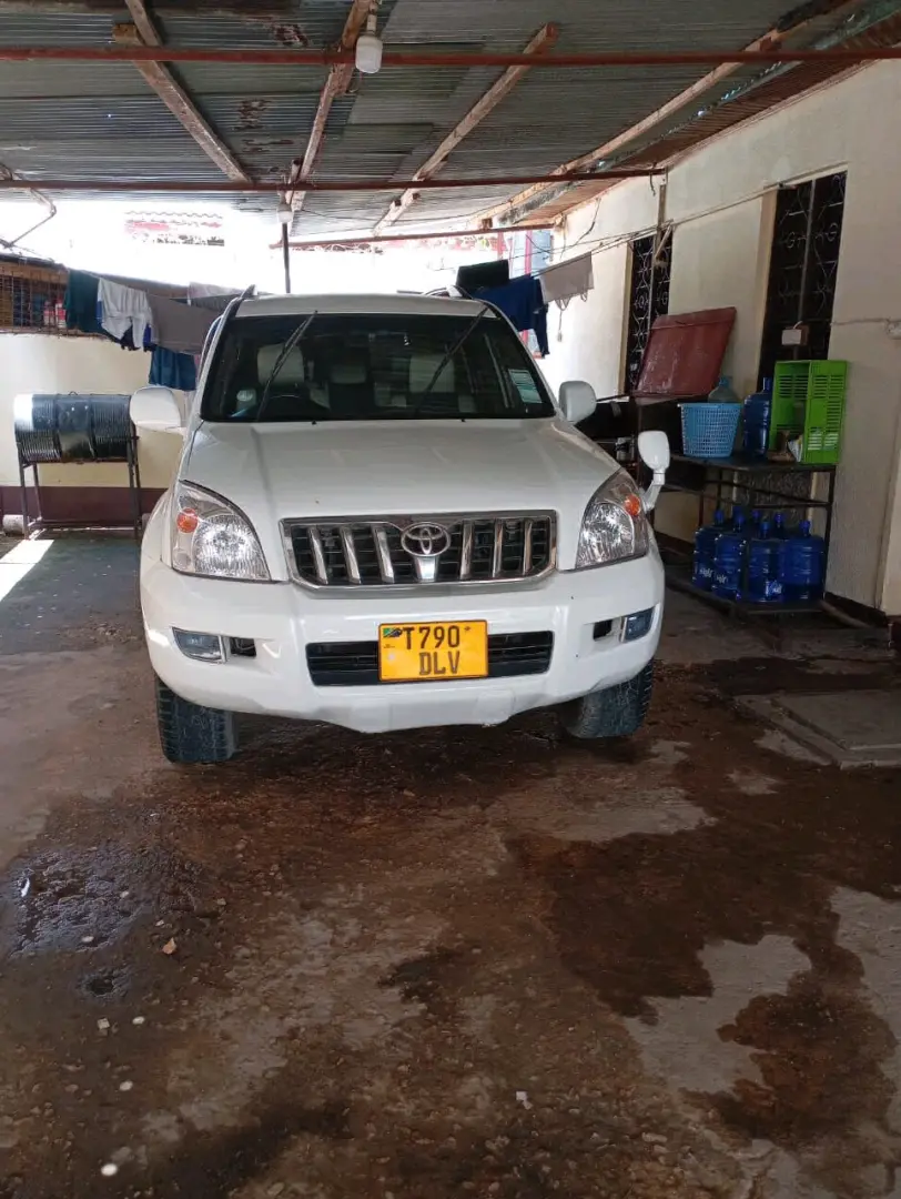 Toyota Land Cruiser Prado 120 (2005) Petrol Auto