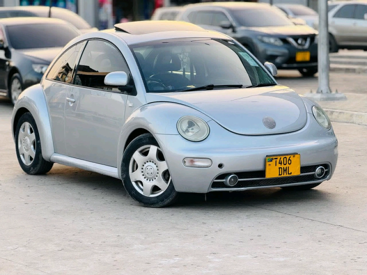 Volkswagen Beetle Qali Sana For Sale (Silver, Automatic) thumbnail 2