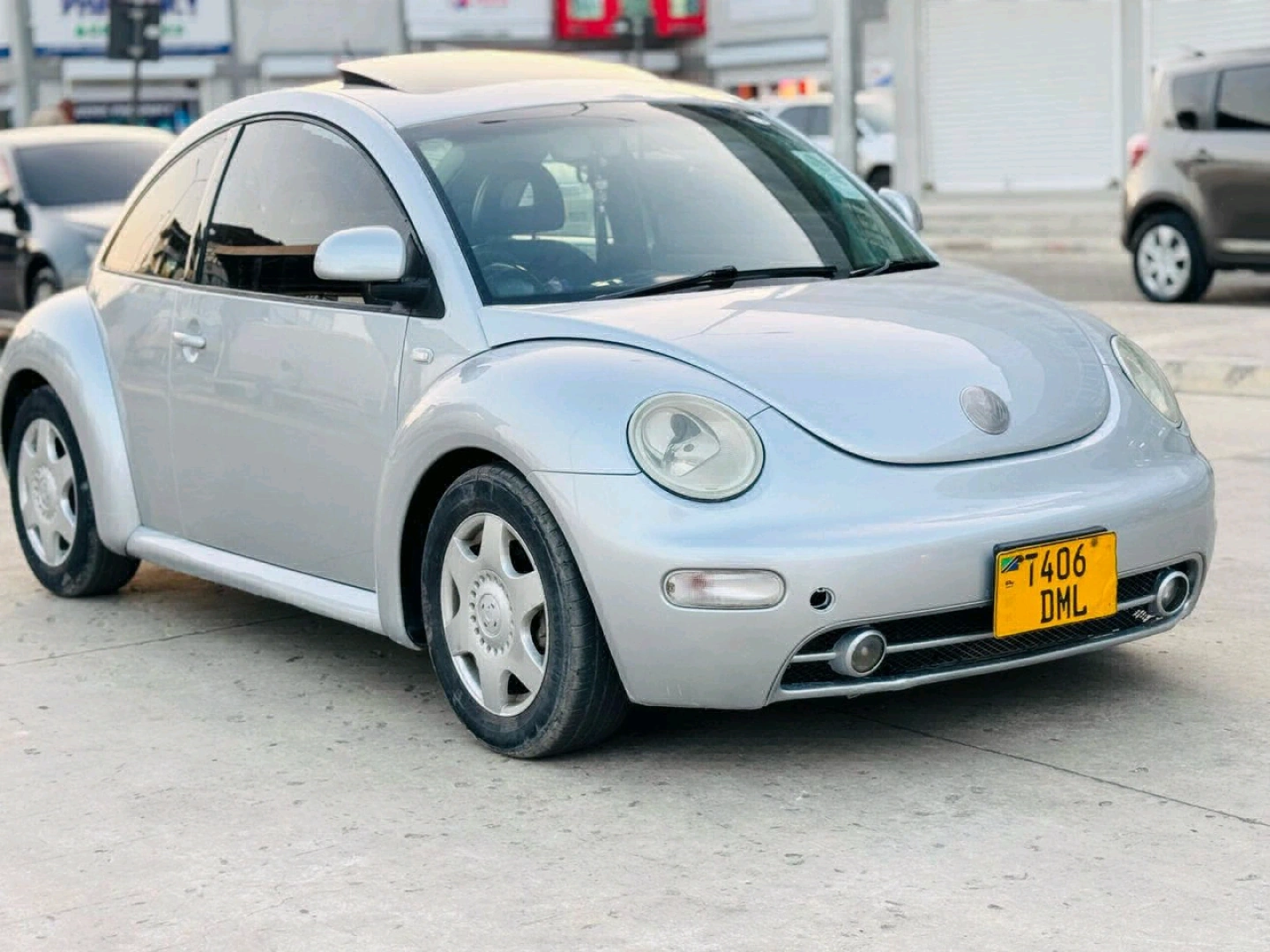 Volkswagen Beetle Qali Sana For Sale (Silver, Automatic) thumbnail 6