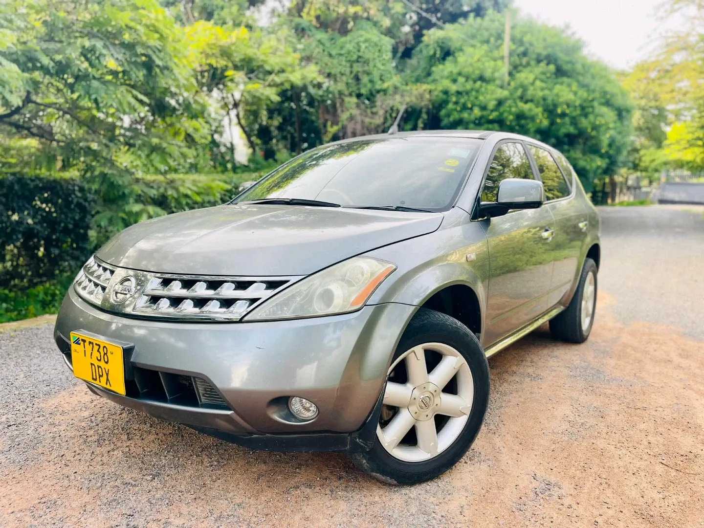 Nissan Murano Grey Sedan for Sale thumbnail 2