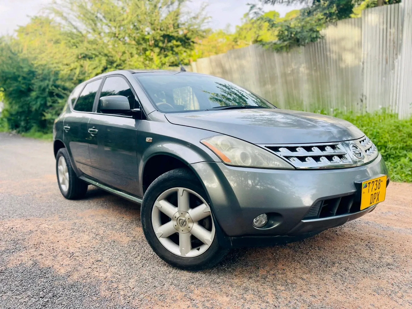 Nissan Murano Grey Sedan for Sale thumbnail 3