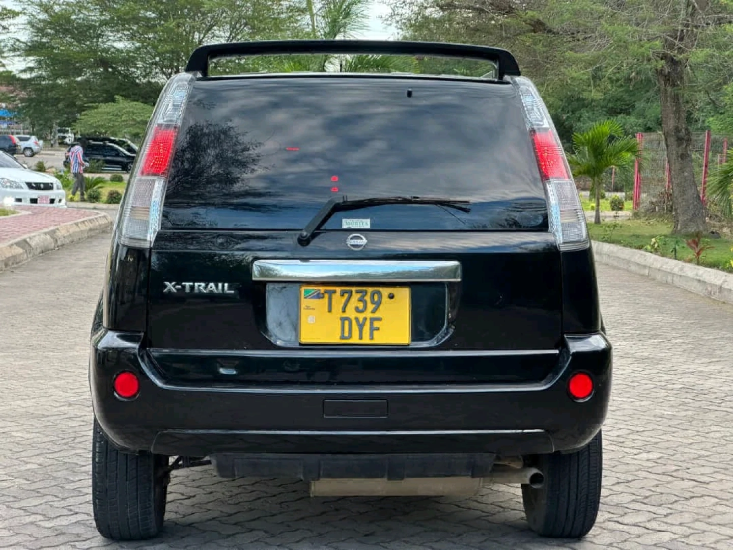 Used 2006 Black Nissan X-Trail SUV (DYF) thumbnail 3