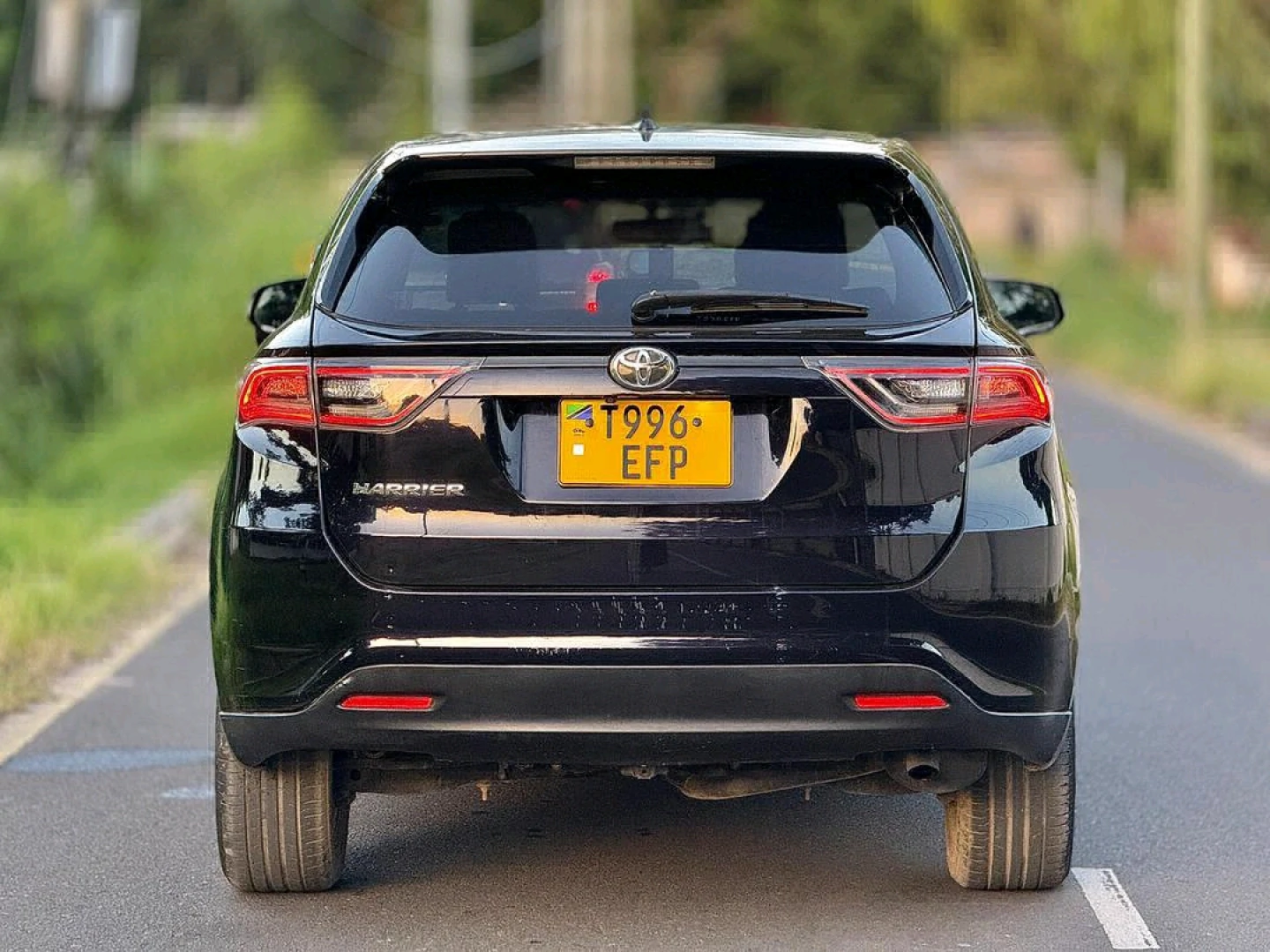 Black Toyota Harrier 2016 Model (1990cc) thumbnail 2