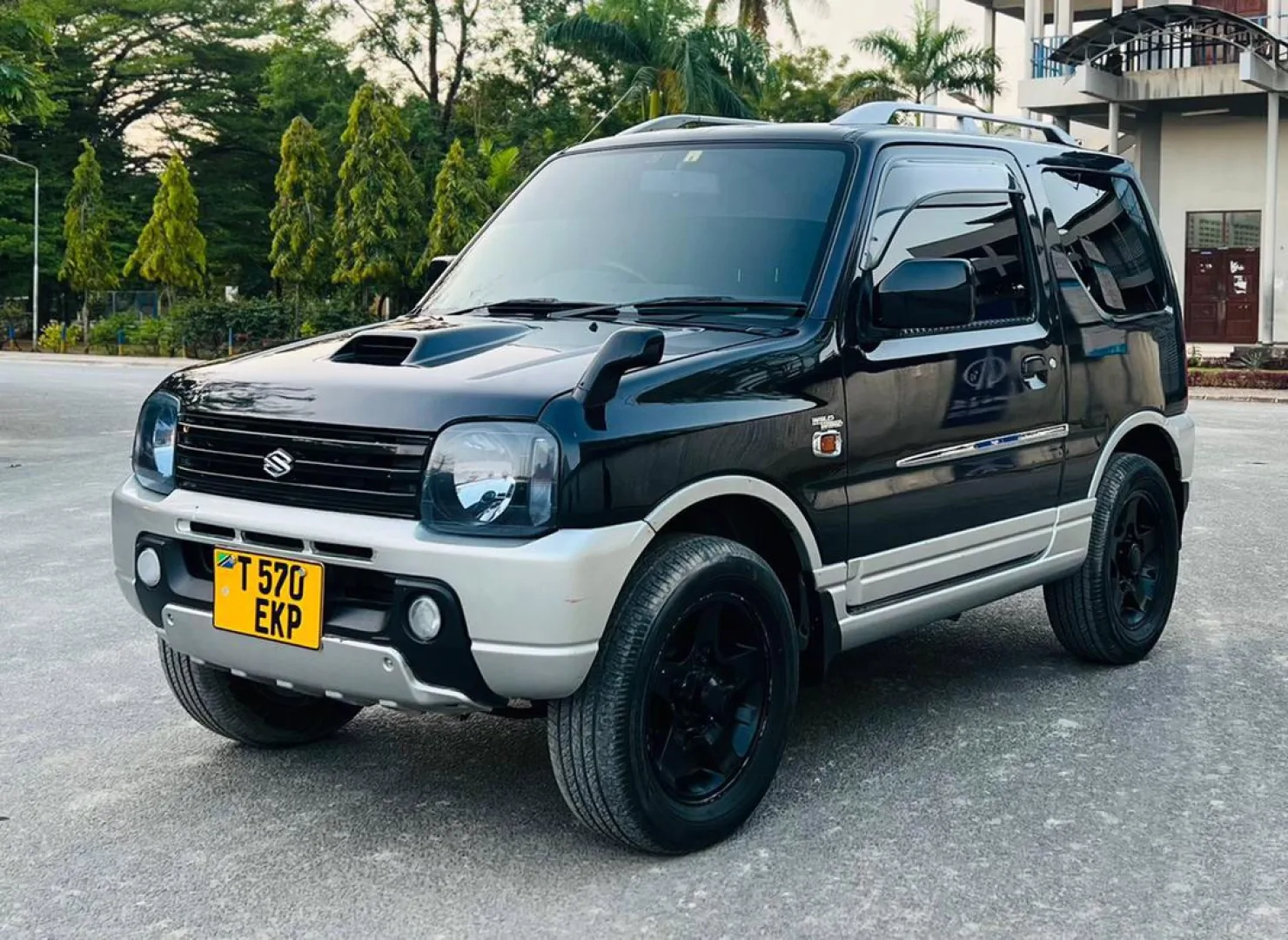 Suzuki Jimny 2003, 650cc, Full AC, Exchange Allowed thumbnail 2