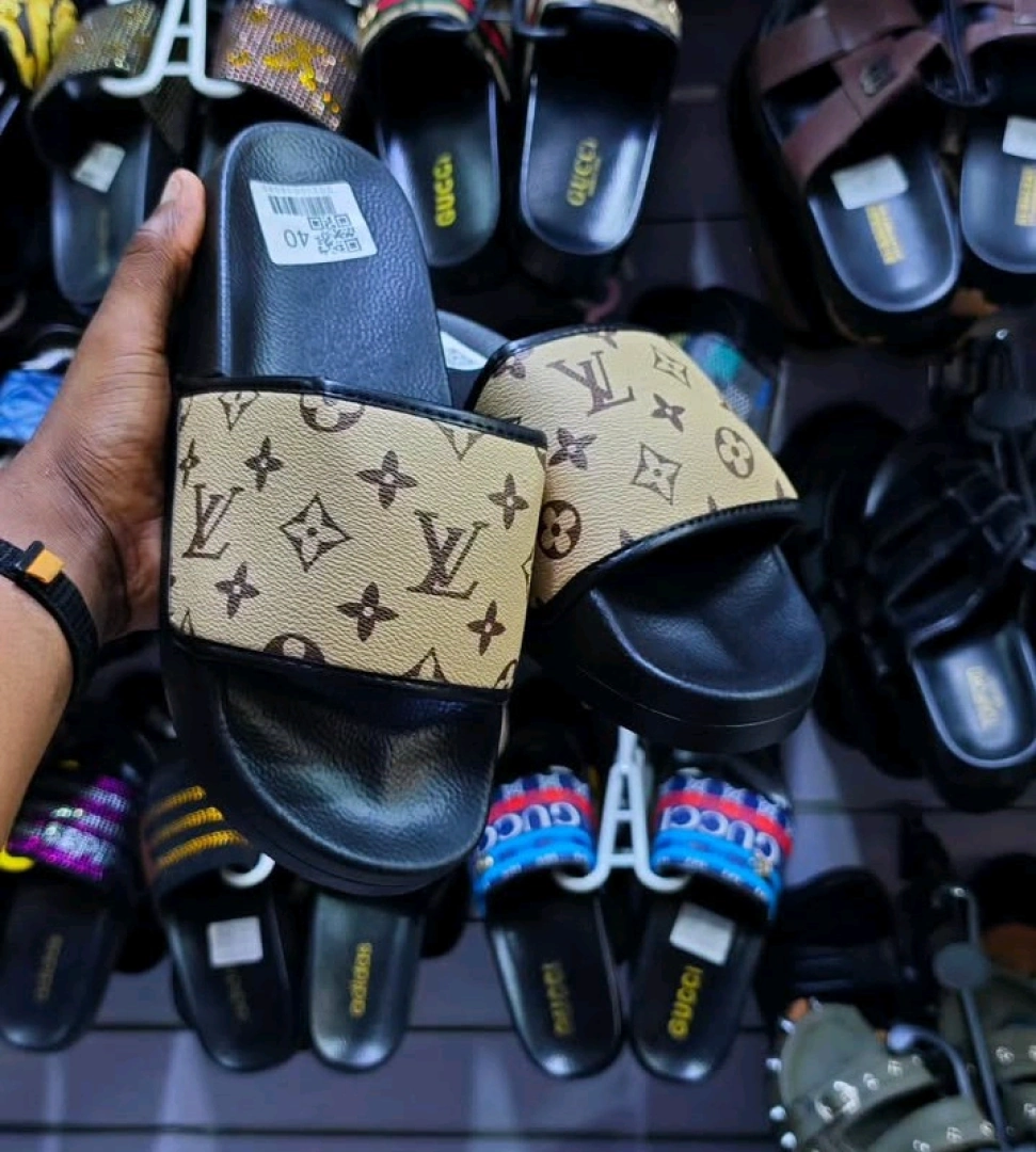 Louis Vuitton Slide Sandals thumbnail 3