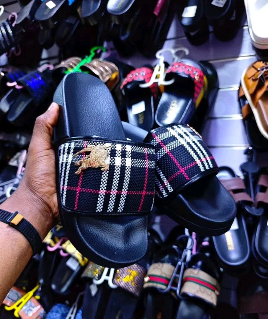 Louis Vuitton Slide Sandals thumbnail 5