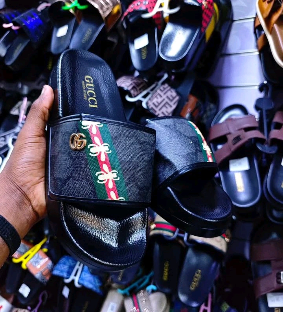 Louis Vuitton Slide Sandals thumbnail 6