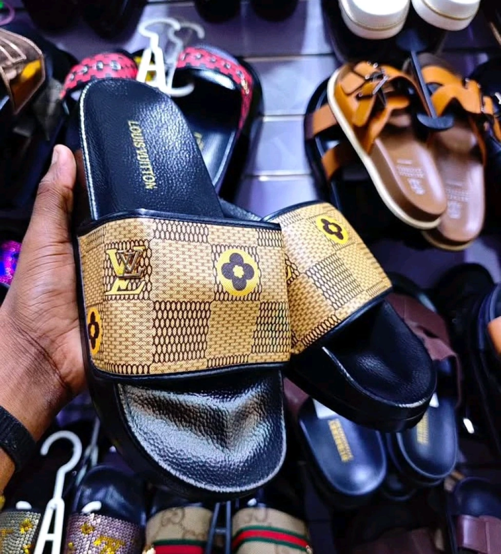 Louis Vuitton Slide Sandals thumbnail 9