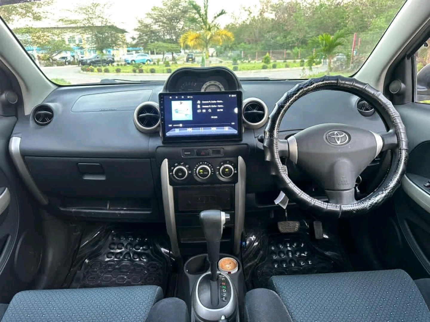 Toyota Ist 2007, 1290cc, Full AC, Clean Condition thumbnail 8