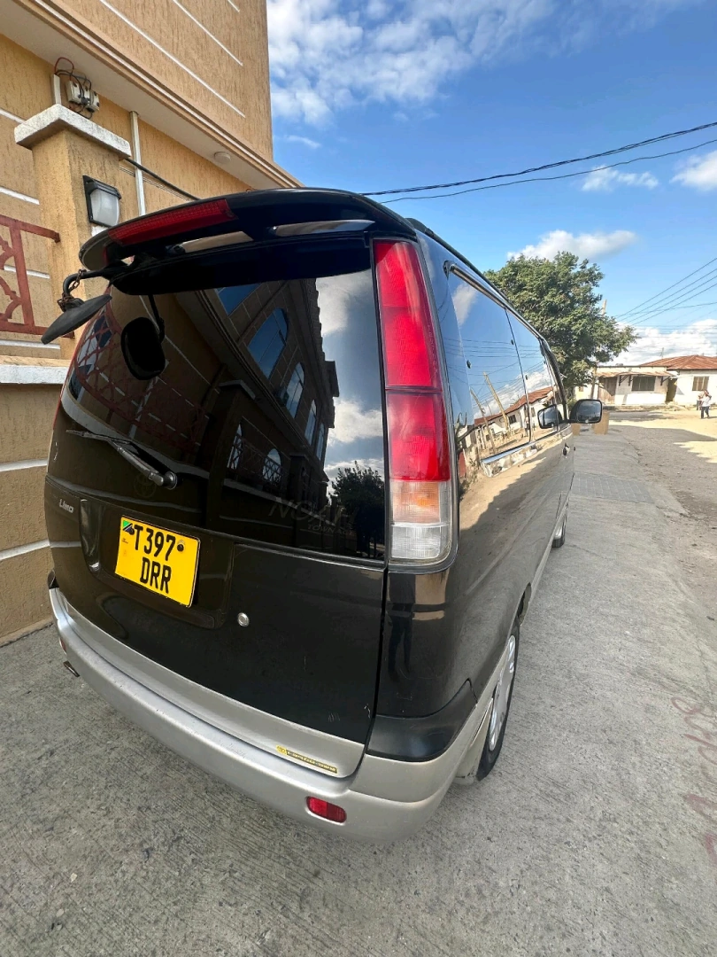 Toyota Noah S40 Super Extra Limo thumbnail 5
