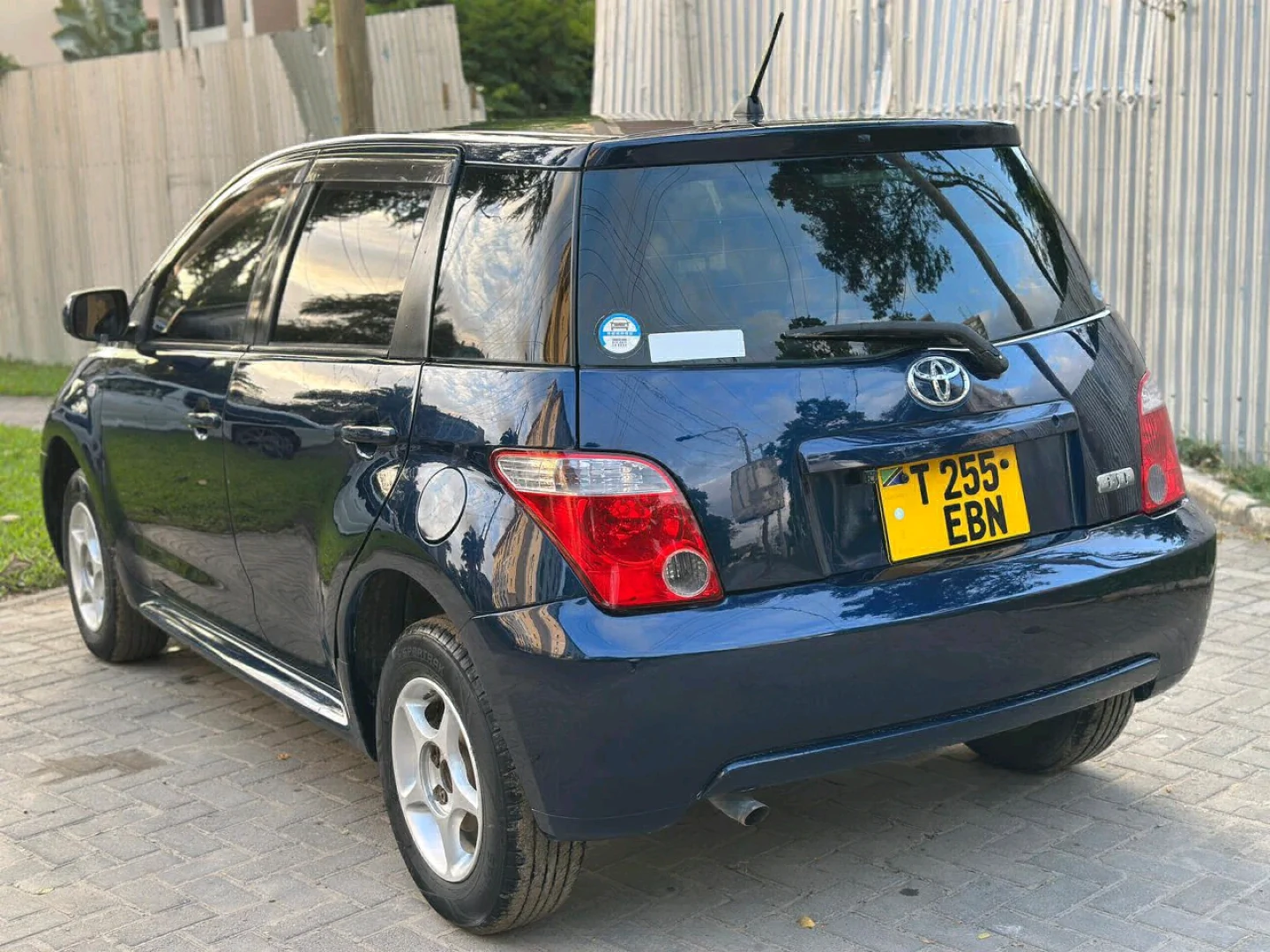 Toyota IST 2005 Automatic (1490cc) - Exchange Allowed thumbnail 3