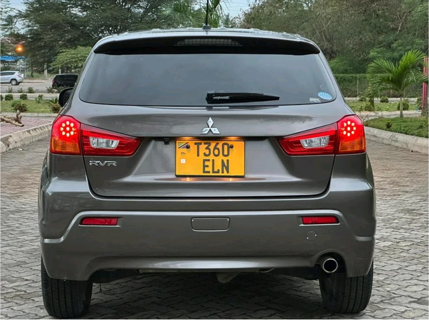 Mitsubishi RVR SUV 2010 Brown 1790 CC thumbnail 3