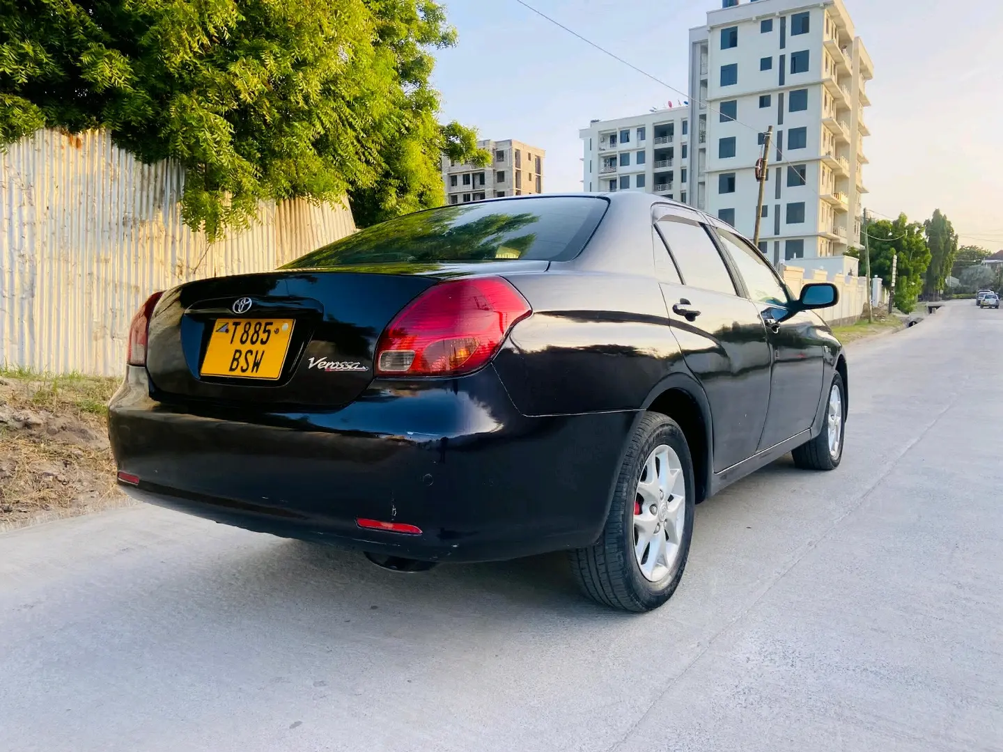 Toyota Verossa Sedan 2002 Model thumbnail 2